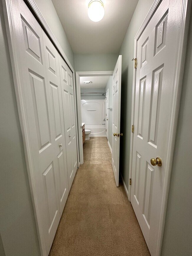 Building Photo - Exclusively Offered by Muse Realty Rentals...