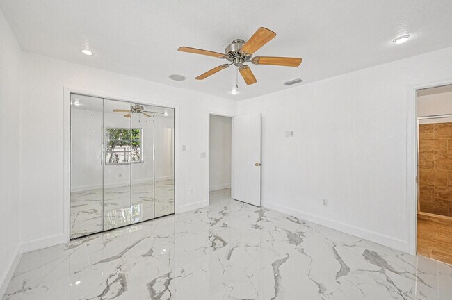 Building Photo - 4549 Baldric St