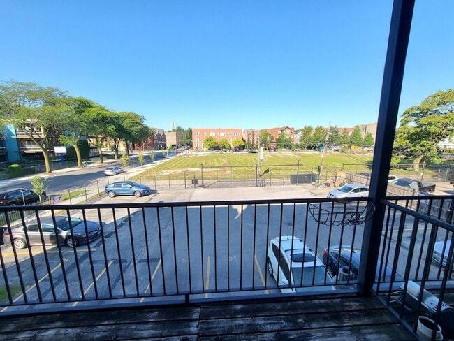 Building Photo - 4856 S Prairie Ave