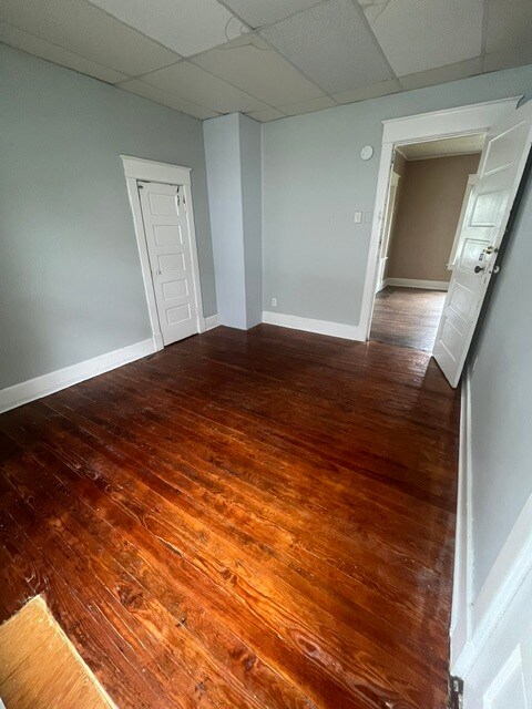 Building Photo - 1009 W Neely Ave