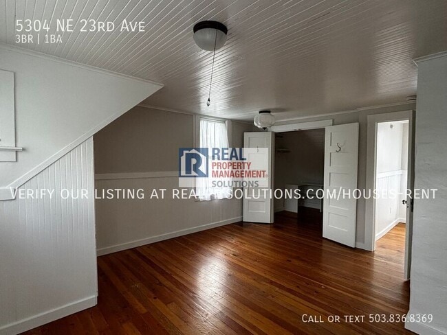 Building Photo - 5304 NE 23rd Ave