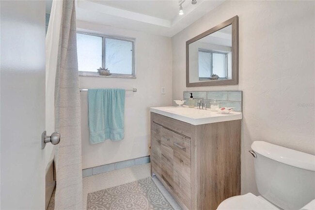 Building Photo - 3755 S School Ave