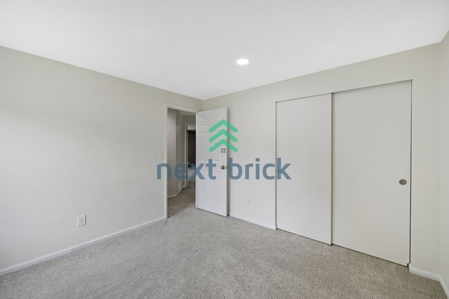 Building Photo - "Charming 3-Bedroom Retreat in Mill Creek with Spacious 2,125 Sq. Ft. Layout!"