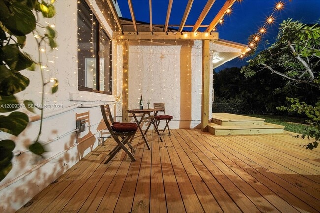 Building Photo - 1925 SW 23rd St