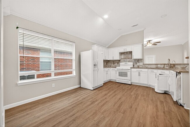 Building Photo - 5517 Autumn Ash Ln