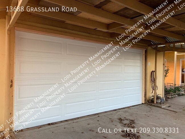 Building Photo - 13688 Grassland Rd