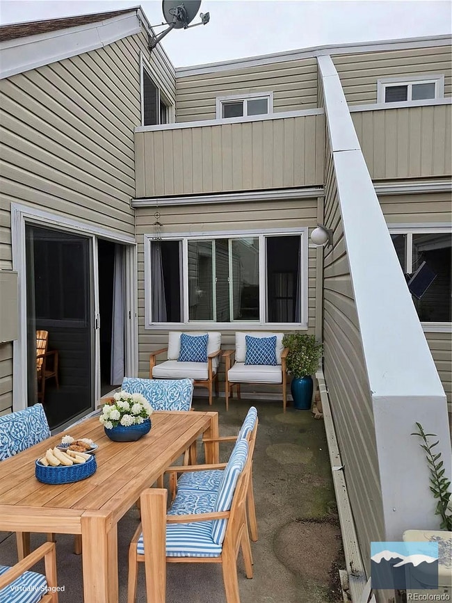 Building Photo - 13605 E Yale Ave