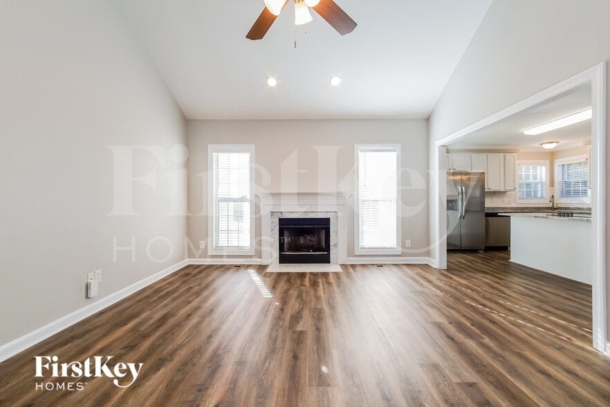 Building Photo - 4104 Mangrove Dr