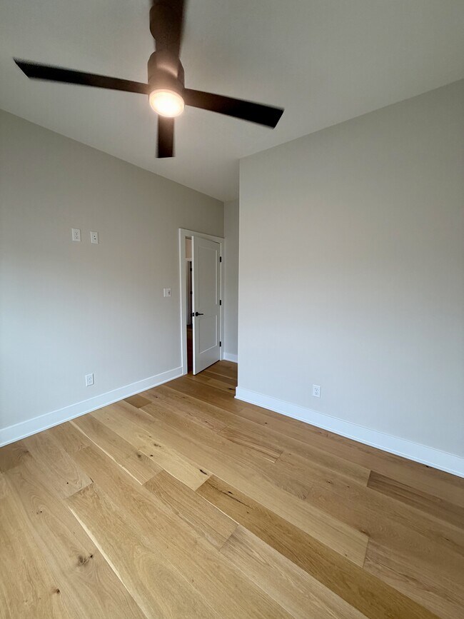 Building Photo - 204 Crest Ridge Ct