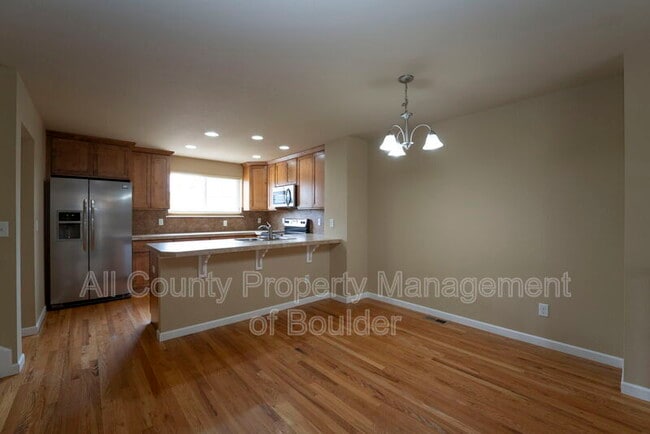 Building Photo - 1667 Venice Ln