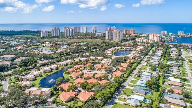 Building Photo - 592 Beachwalk Cir