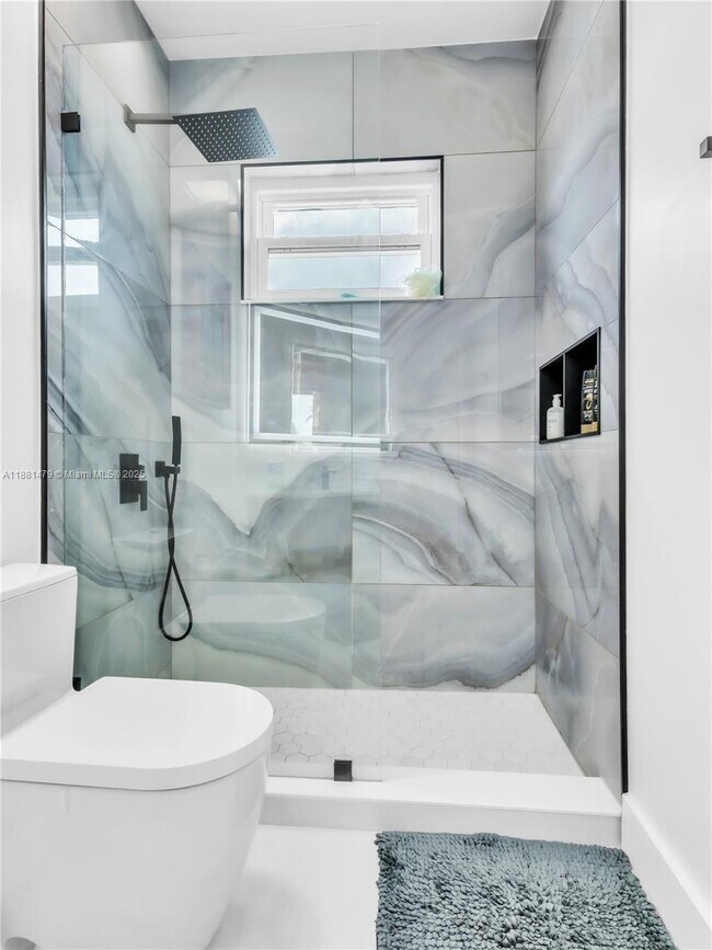 Building Photo - 3366 SW 152nd Pl