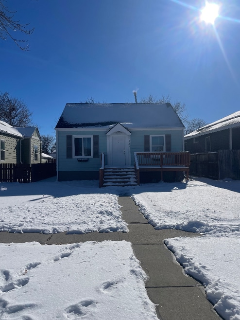 Building Photo - 236 Custer Ave