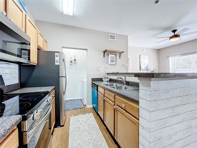 Building Photo - 10764 70th Ave