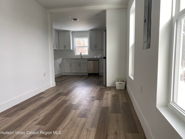 Building Photo - 520 Delaware Ave