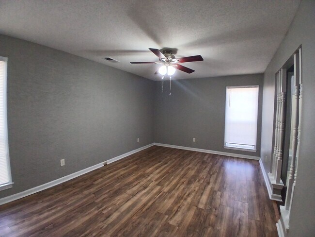 Building Photo - Blend of scale and sophistication in this expansive 3-bedroom, 2 bath residence - Open To Section 8