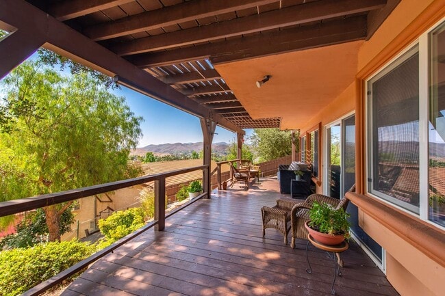 Building Photo - 5734 Fairview Pl