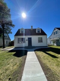 Building Photo - 3521-3521 N 99th St