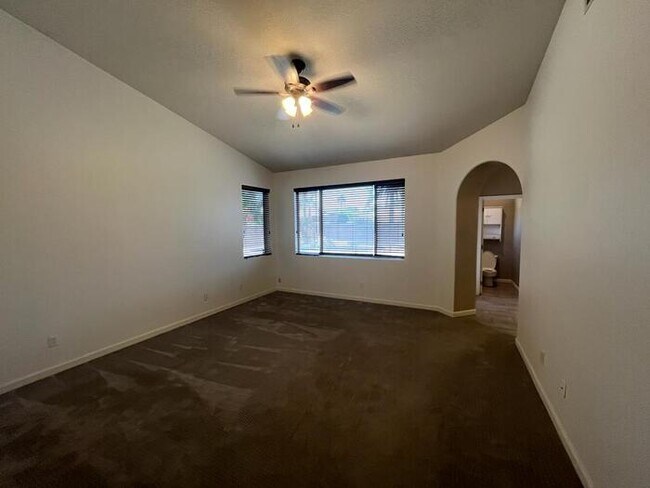 Building Photo - Spacious 4 Beds, 2 Baths Home with POOL in...