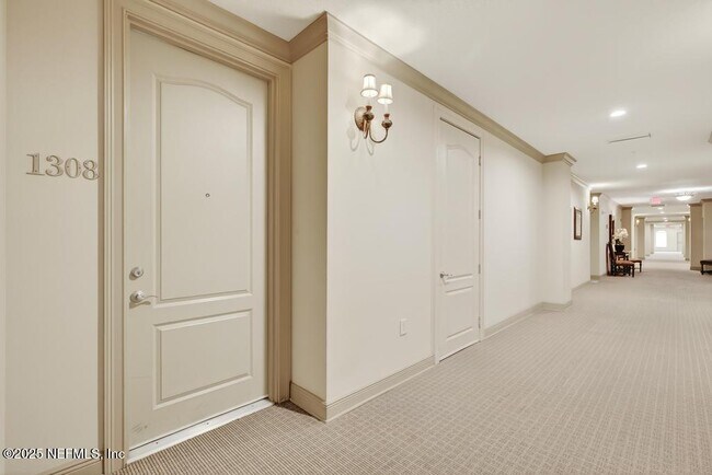 Building Photo - 4300 S Beach Pkwy
