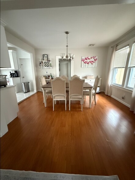 Dining Room - 100 Lincoln St