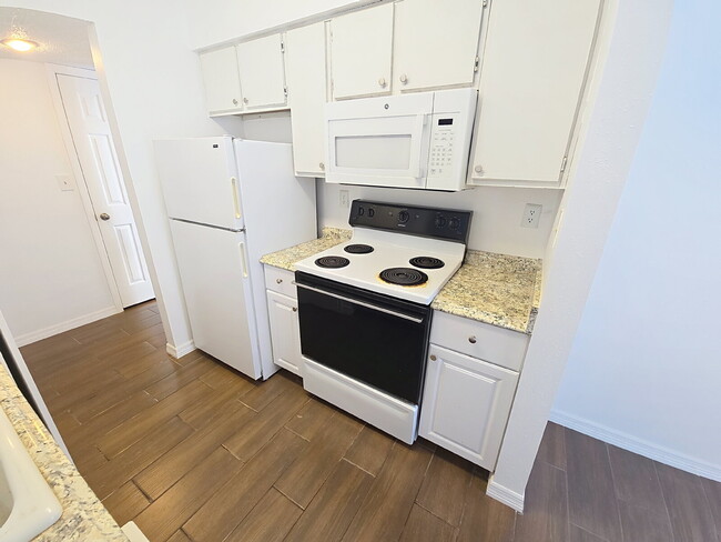 Building Photo - 8617 Fancy Finch Dr