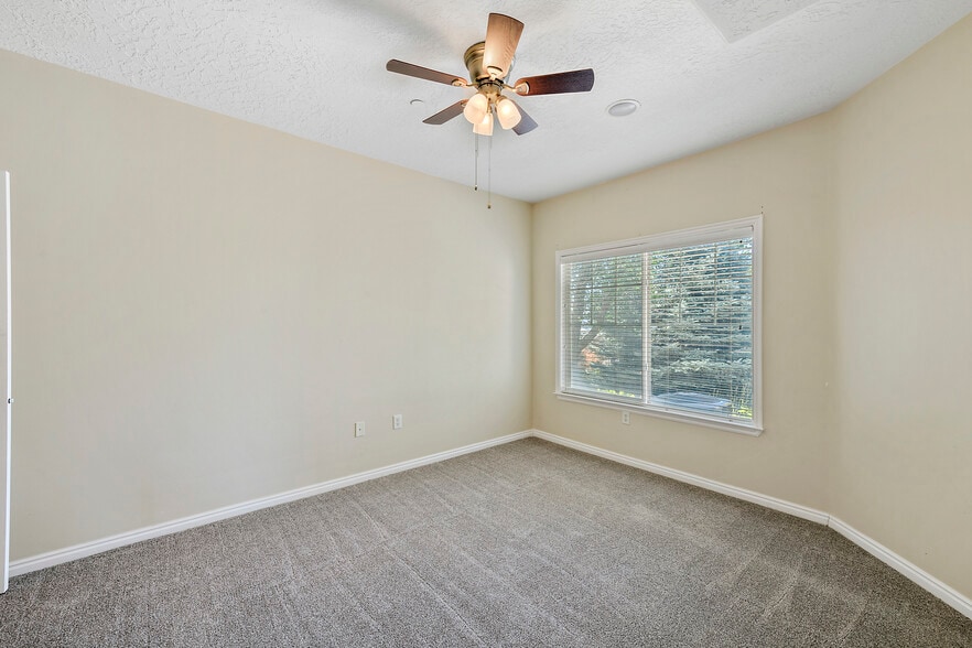 Building Photo - 1104 Meadow Fork Rd #9