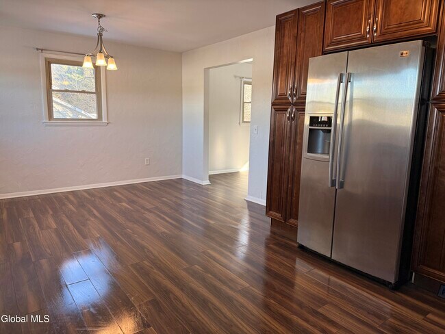 Building Photo - 292 Washington St