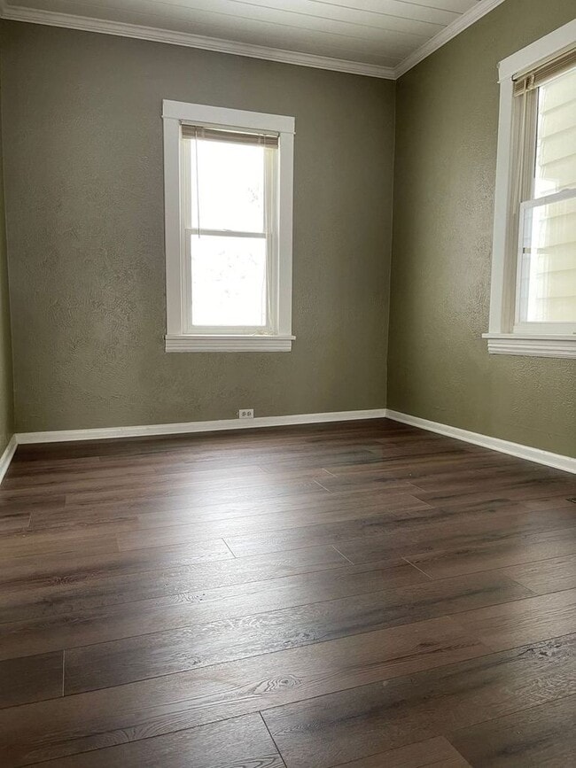 Building Photo - 25 2nd St NW