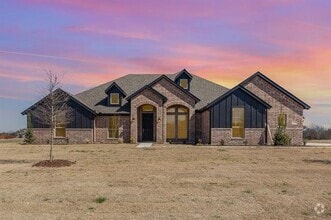 Building Photo - 630 Crystal Lk Ln