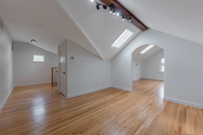 Building Photo - 1459 Munger St