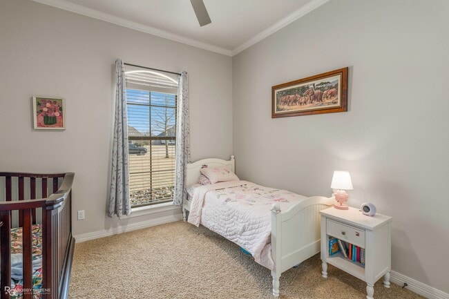 Building Photo - Beautiful 4 bedroom/4 Bathroom Home with a Peaceful Backyard