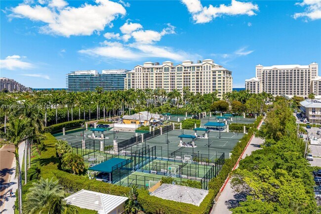 Building Photo - 445 Grand Bay Dr