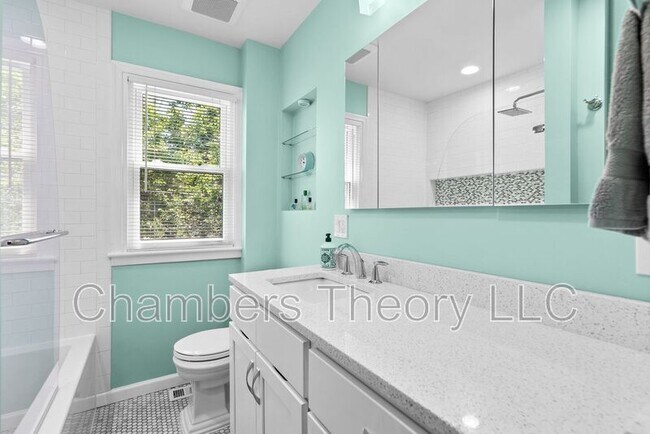 Building Photo - 303 Mt Vernon Ave