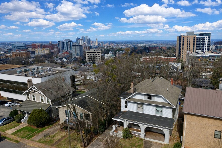 Building Photo - 2134 16th Ave S