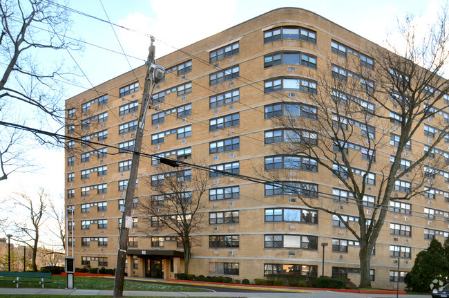 Building Photo - Washington House