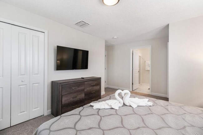 Building Photo - 8945 Stinger Dr