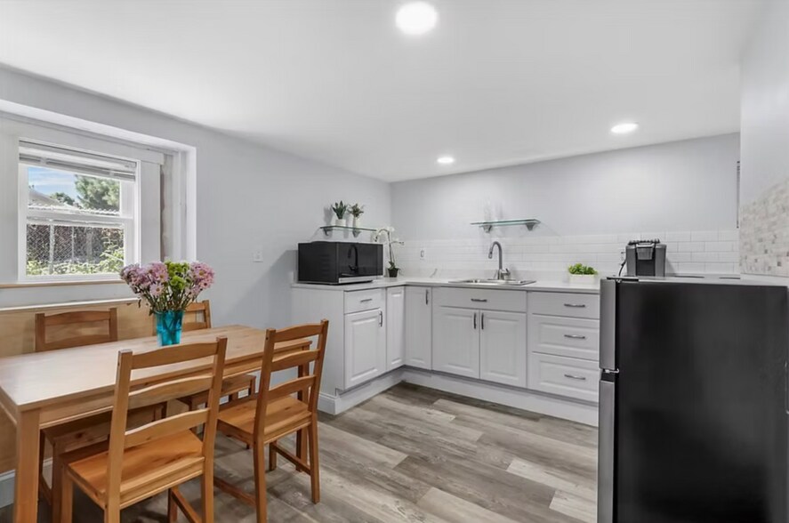 Building Photo - 67 Curtis Rd