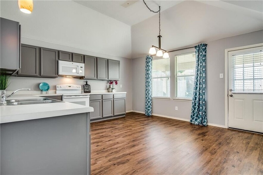 Building Photo - 3608 Diamond Ranch Rd