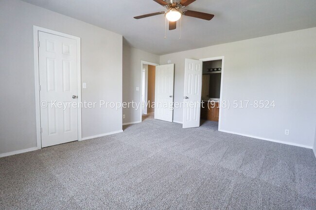 Building Photo - 9134 E 24th St