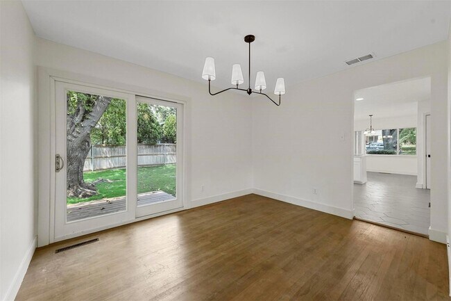 Building Photo - 3936 Piedmont Rd