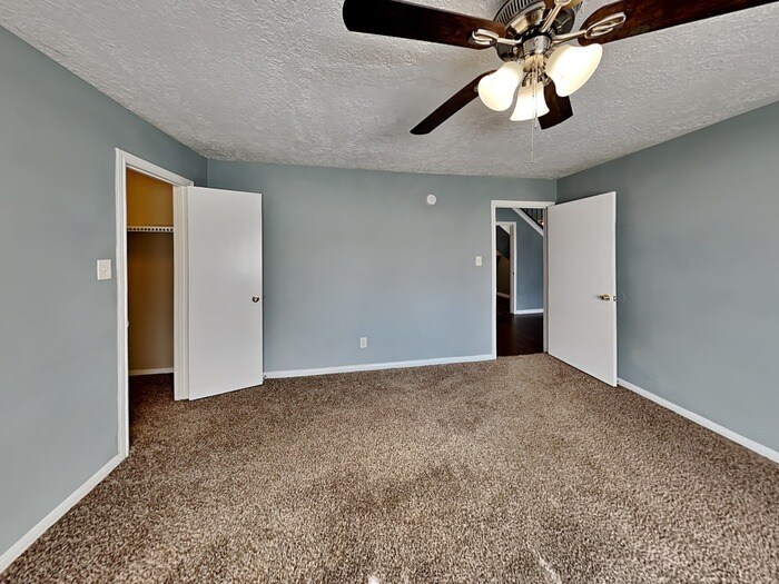 Building Photo - 2142 Oak Shores Dr