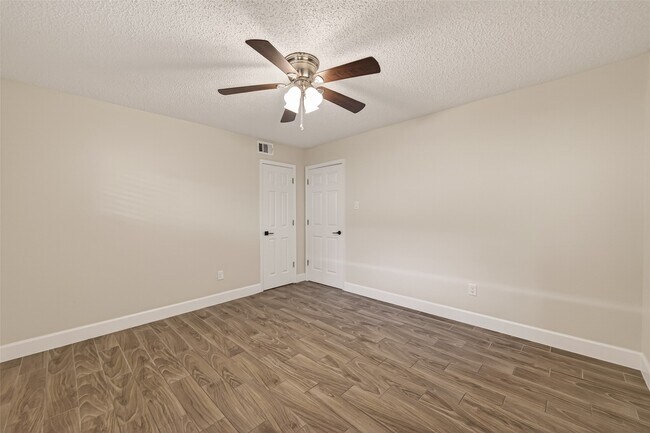 Building Photo - 7714 Renwick Dr
