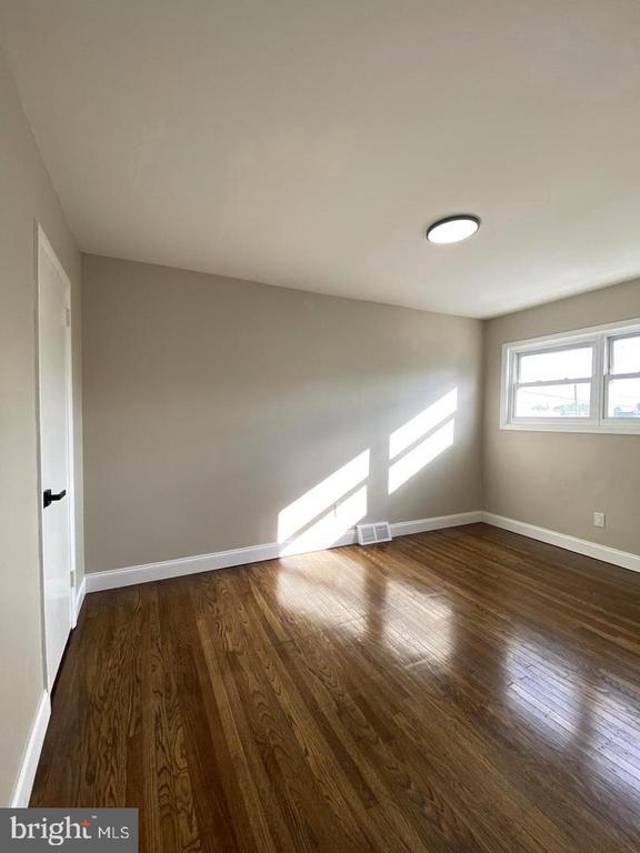 Building Photo - 12639 Biscayne Dr