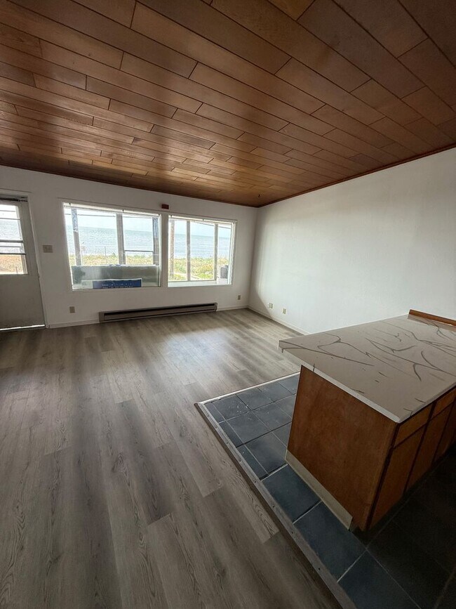 Building Photo - GETAWAY