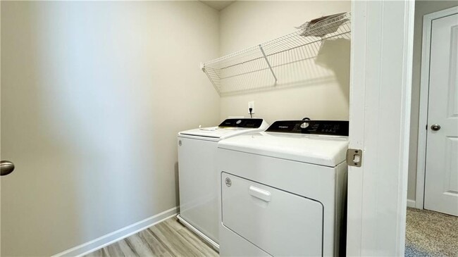 Building Photo - 694 Gabby Pt