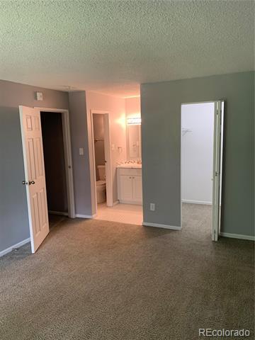 Building Photo - 1400 Golden Cir