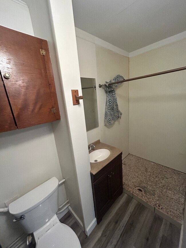 Building Photo - 905 W South St