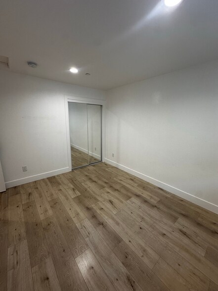 Building Photo - 806 Nogales St