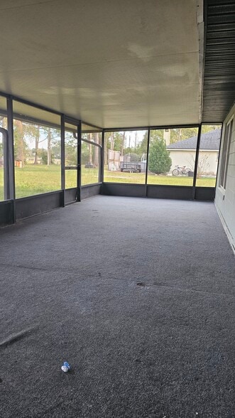 Building Photo - 1371 Melshire Ave